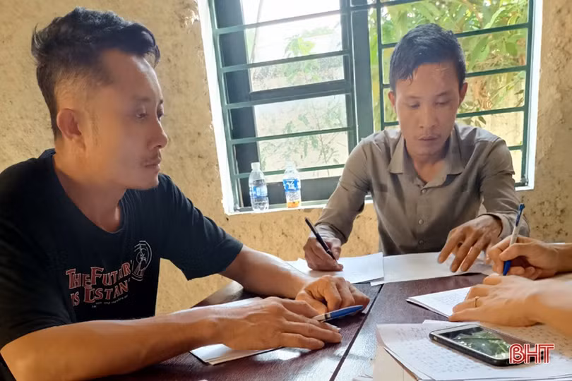 Bắt quả tang 2 đối tượng tàng trữ trái phép chất ma tuý ở Cẩm Xuyên