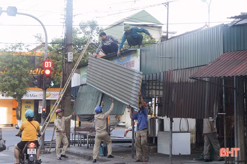Giải phóng vỉa hè, tạo diện mạo cho khu vực trung tâm TP Hà Tĩnh