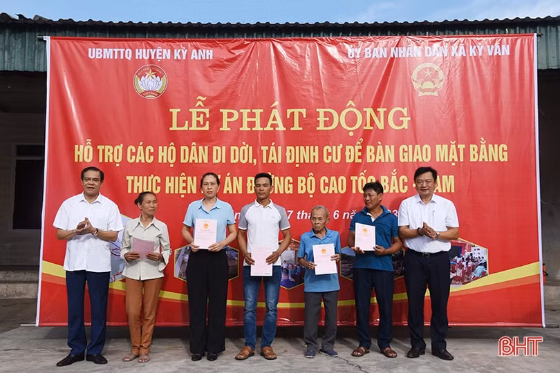“Chìa khóa” đẩy nhanh tiến độ bàn giao mặt bằng cao tốc Bắc - Nam qua Hà Tĩnh