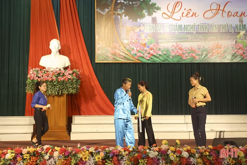 17 câu lạc bộ tham dự liên hoan dân ca ví, giặm Nghệ Tĩnh
