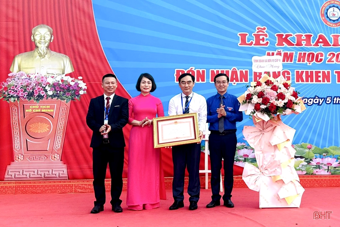 Các trường học ở Hà Tĩnh khai giảng năm học 2023 - 2024