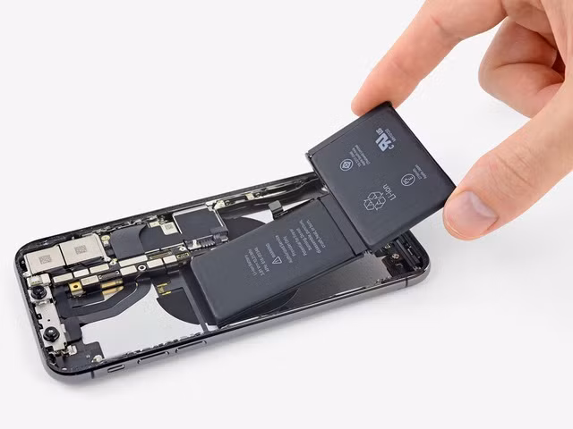 Thoát ứng dụng, sạc qua đêm và những quan niệm sai lầm khi dùng smartphone