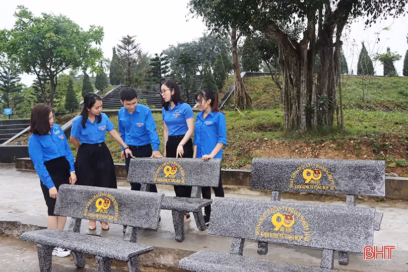 Bàn giao công trình thanh niên tại Khu di tích cố Tổng Bí thư Hà Huy Tập