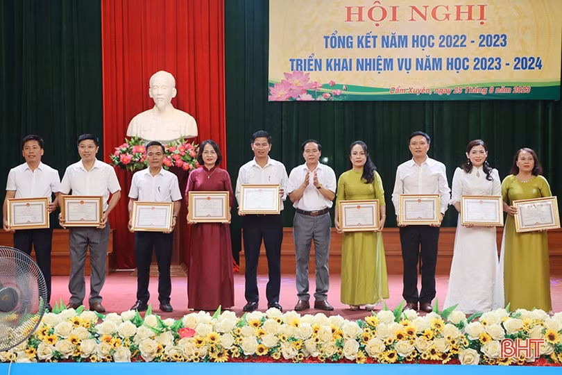 Các địa phương Hà Tĩnh triển khai nhiệm vụ năm học mới