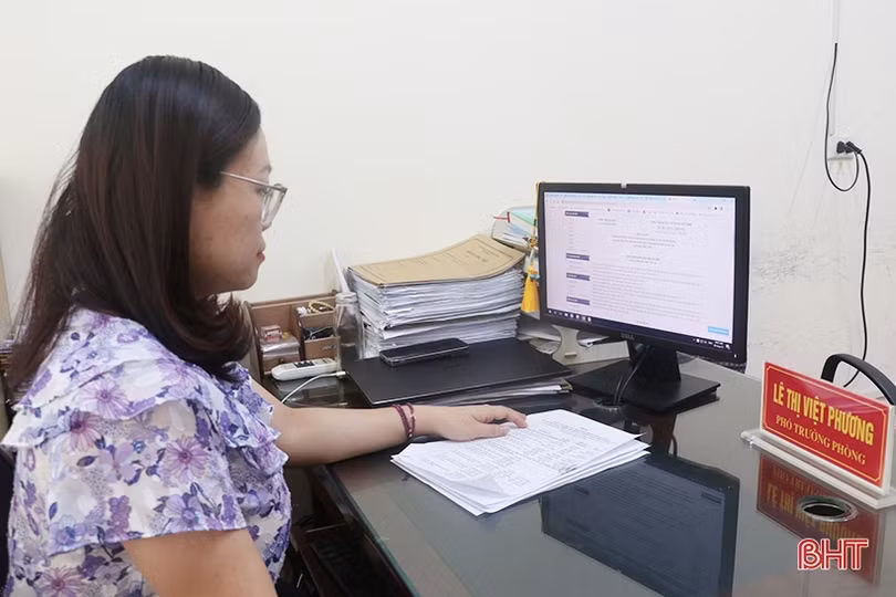 Những người “gác cổng” văn bản