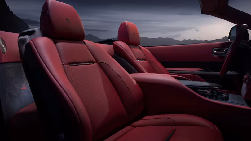 Rolls-Royce Droptail giới hạn 4 chiếc ra mắt, giá quy đổi hơn 585 tỷ đồng