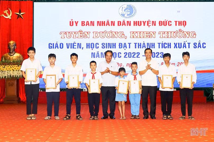 Đoàn kết, kỷ cương, nâng cao chất lượng GD&ĐT ở Đức Thọ