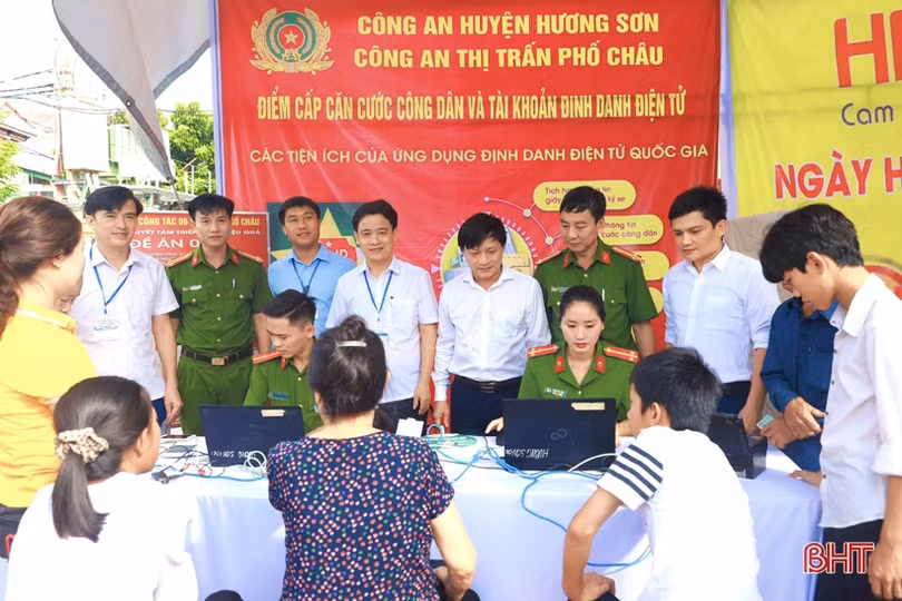 Địa phương đầu tiên ở Hương Sơn triển khai ngày hội chuyển đổi số