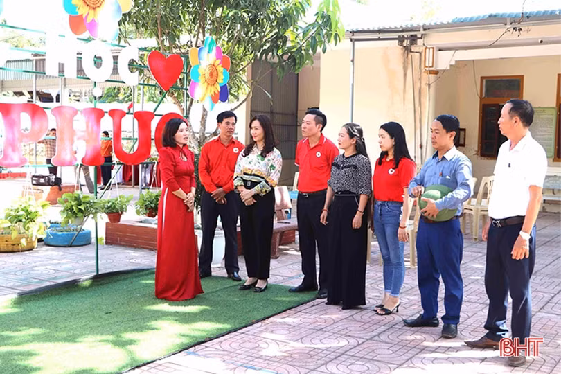 Hỗ trợ trường mầm non xã biên giới Hà Tĩnh 300 triệu đồng xây bếp ăn bán trú