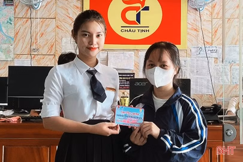 3 “Chuyến xe 0 đồng” đưa sinh viên Hà Tĩnh ra Hà Nội nhập học