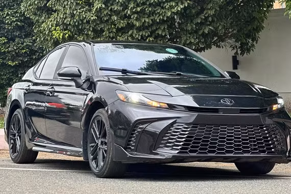 Ôtô hybrid bán chạy vượt xe điện và xe xăng tại Mỹ