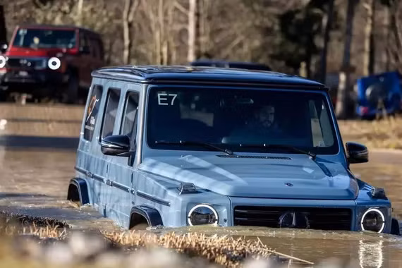 Mercedes đăng ký sáng chế SUV địa hình có thể nổi trên nước
