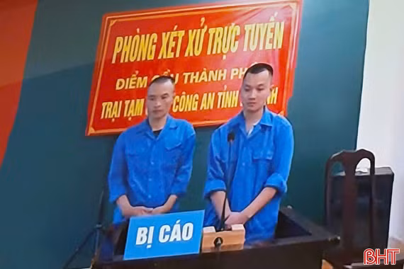 Hai bị cáo cùng lĩnh 7 năm tù về tội "Mua bán trái phép chất ma túy" 