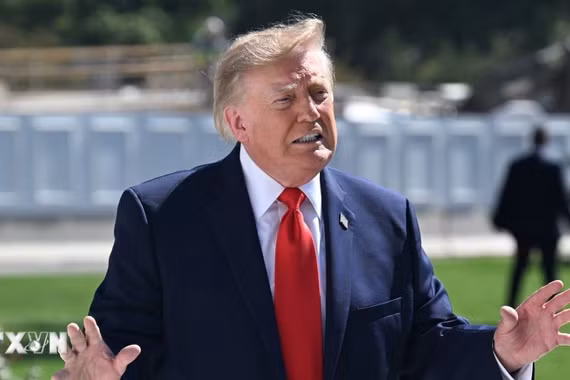 Bầu cử Mỹ: Tổng thống Donald Trump chạy đua vận động cử tri
