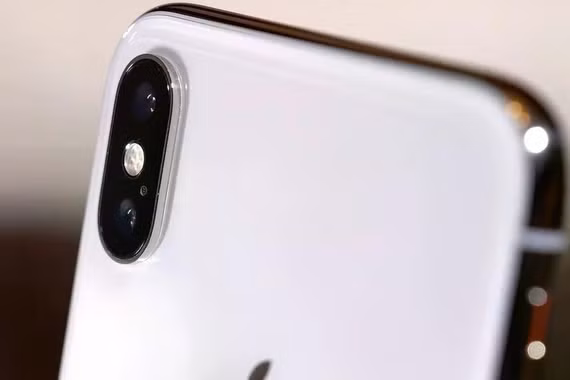 iPhone X thành đồ cổ