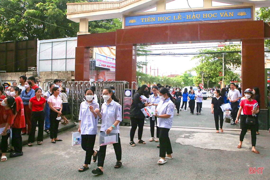 Kỳ thi vào lớp 10 ở Hà Tĩnh: An toàn, không có thí sinh vi phạm quy chế