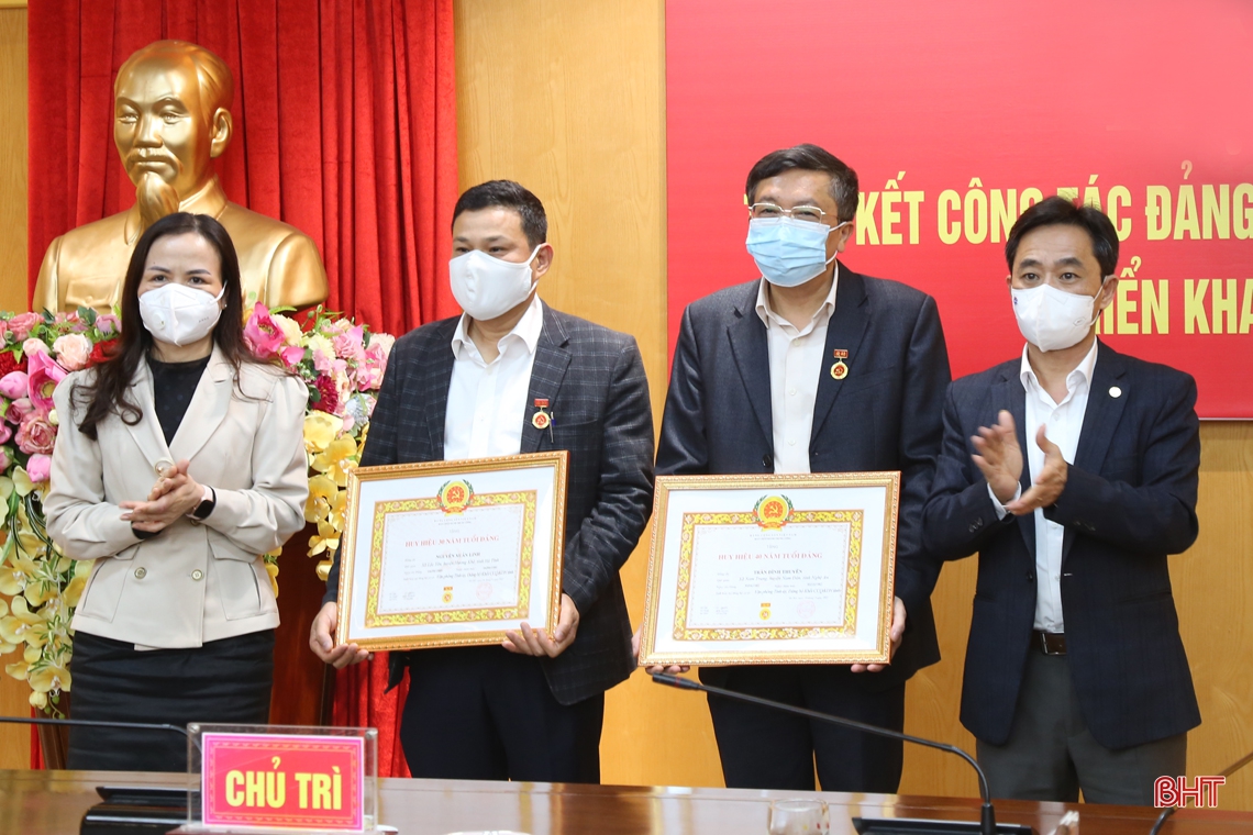Tiếp tục đổi mới phương thức làm việc, phát huy trách nhiệm cán bộ, đảng viên nhằm nâng cao hiệu quả tham mưu, phục vụ