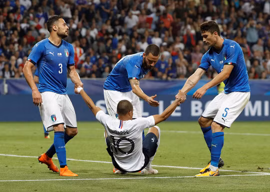 Thắng Ý, tuyển Pháp chạy đà hoàn hảo trước World Cup