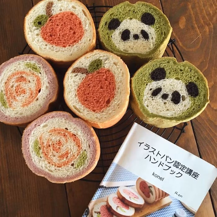 Bà mẹ Nhật đưa tranh vẽ vào lõi bánh mì