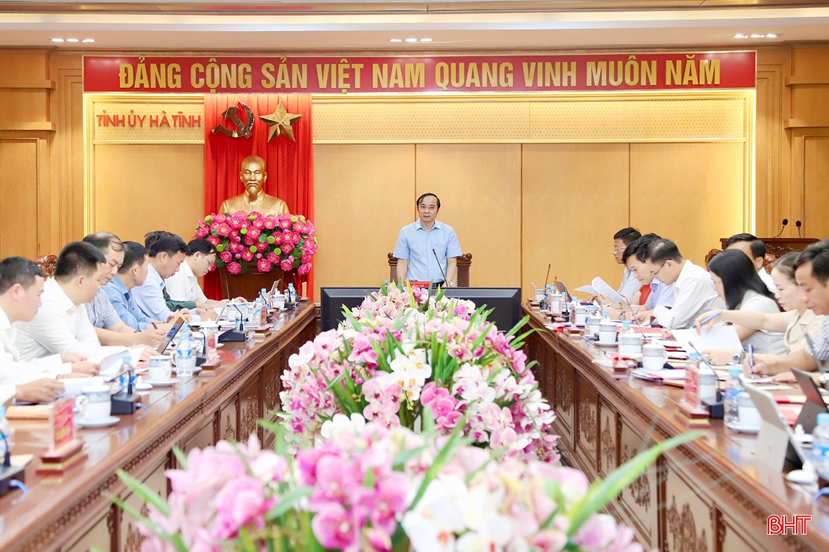 Thiếu tướng Nguyễn Xuân Thao - Ủy viên BTV Tỉnh uỷ, Giám đốc Công an tỉnh chủ trì hội nghị.
