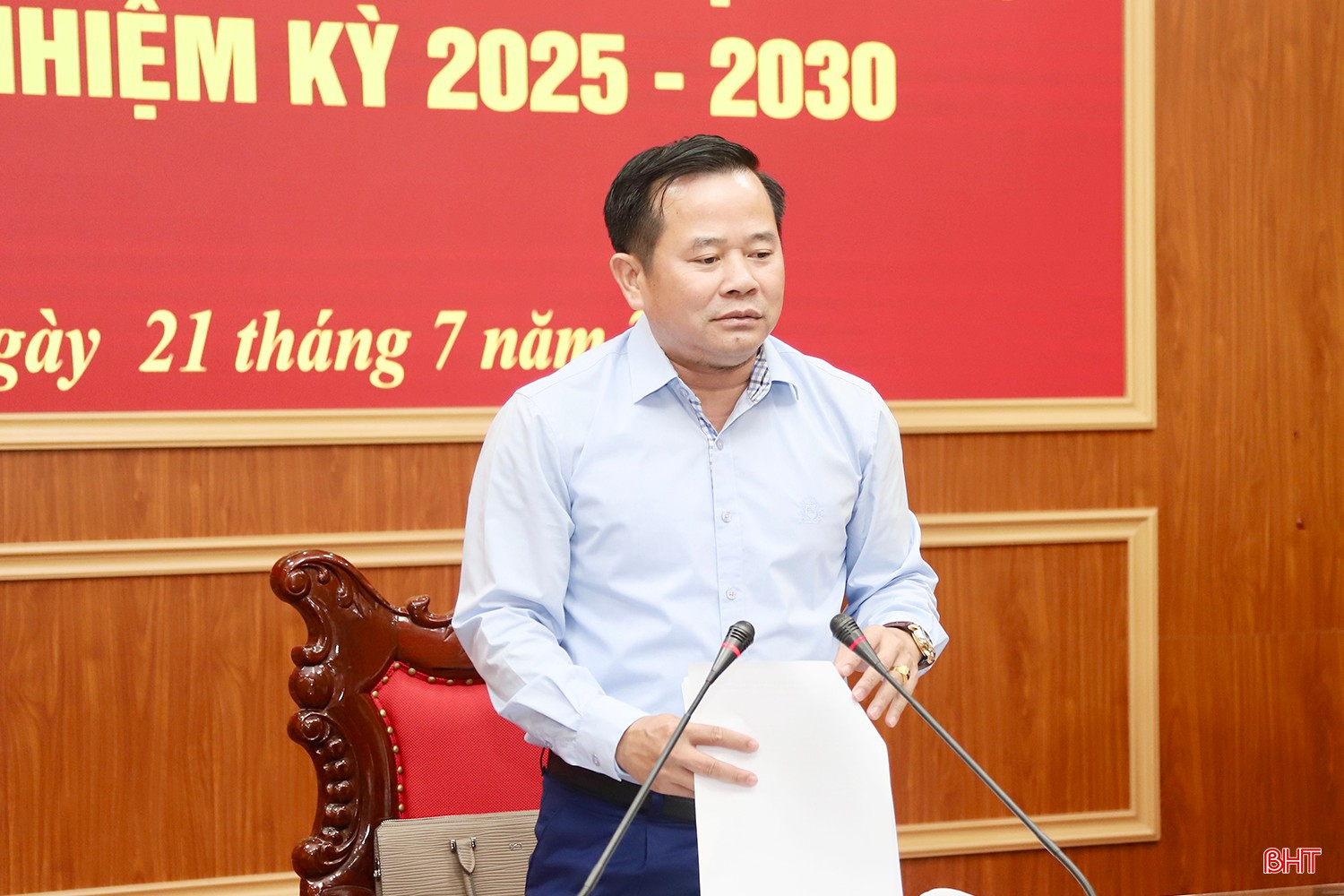 Đại tá Nguyễn Xuân Thắng - Chỉ huy trưởng Bộ CHQS tỉnh phát biểu kết luận hội nghị.