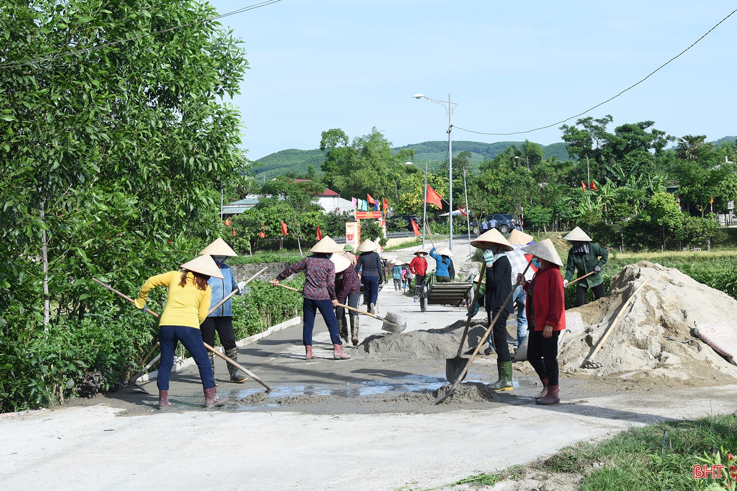 Thi đua hành động từ trái tim yêu nước