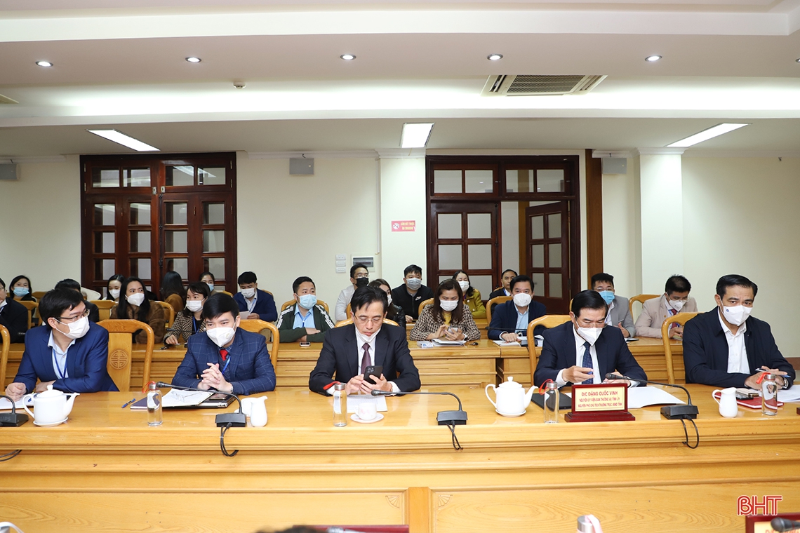 Văn phòng UBND tỉnh Hà Tĩnh tiếp tục thực hiện tốt công tác xây dựng Đảng và nhiệm vụ chính trị