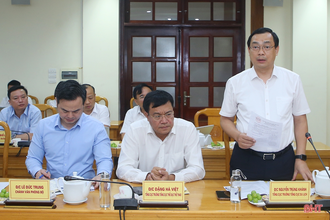 Bộ trưởng Bộ VH-TT&DL Nguyễn Văn Hùng: Hà Tĩnh cần xem xét xây dựng đề án làng văn hoá kiểu mẫu
