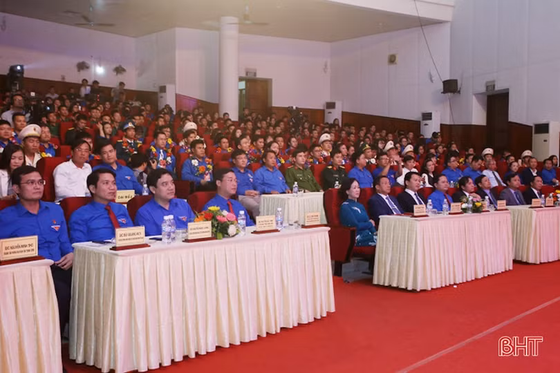 72 cán bộ đoàn tiêu biểu được nhận giải thưởng Lý Tự Trọng năm 2019