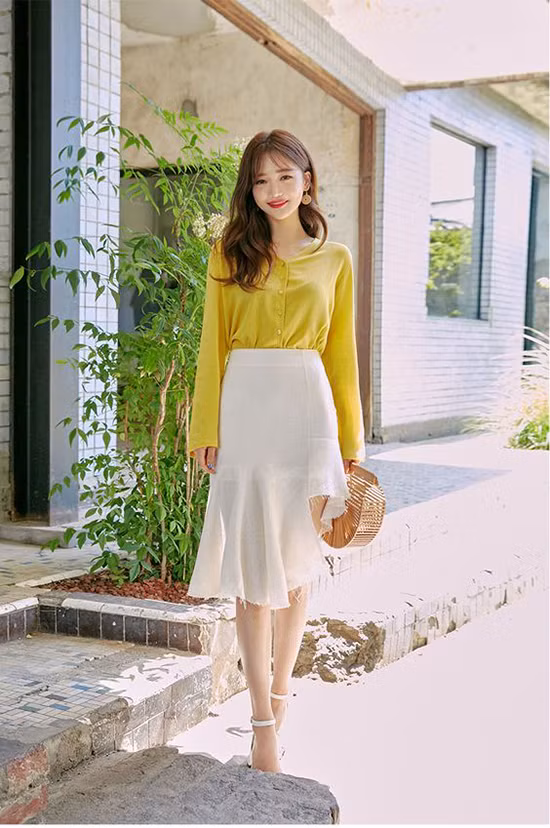 Áo lụa mềm cho nàng công sở trong mùa nắng