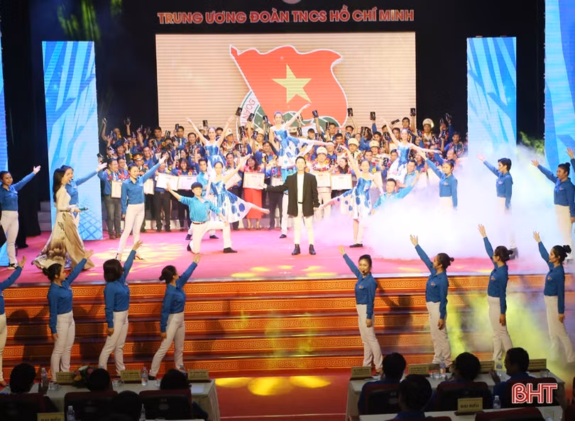 “Cán bộ đoàn nhớ lời di chúc theo chân Bác”