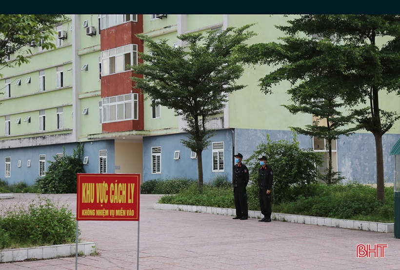 “Chiến sỹ áo trắng” bền bỉ trong cuộc chiến với Covid-19 (Bài 2): Gồng mình bám địa bàn, ngăn dịch xâm nhập ảnh 6 “Chiến sỹ áo trắng” bền bỉ trong cuộc chiến với Covid-19 (Bài 2): Gồng mình bám địa bàn, ngăn dịch xâm nhập