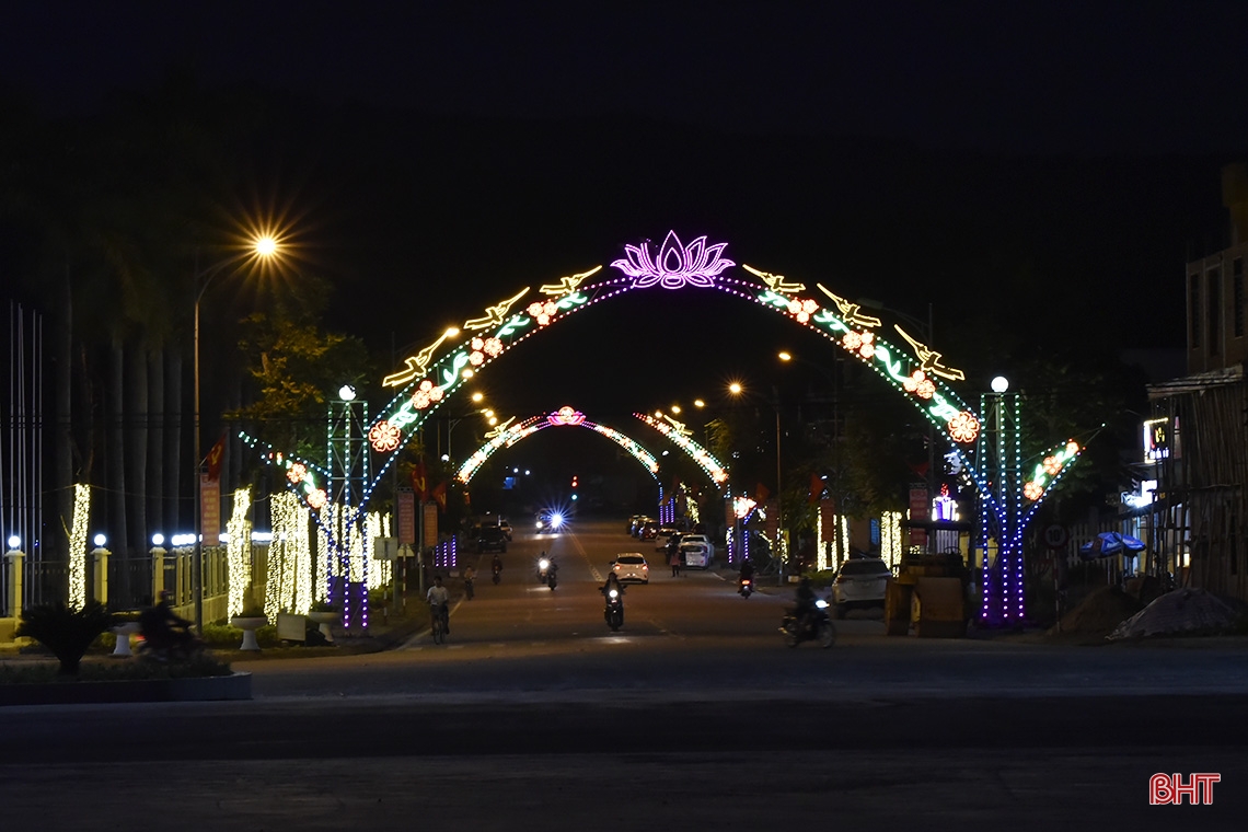 Hà Tĩnh lung linh chào đón tết Nguyên đán Giáp Thìn
