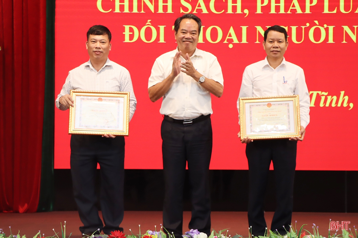 Cục Thuế Hà Tĩnh tuyên dương 101 người nộp thuế tiêu biểu năm 2021