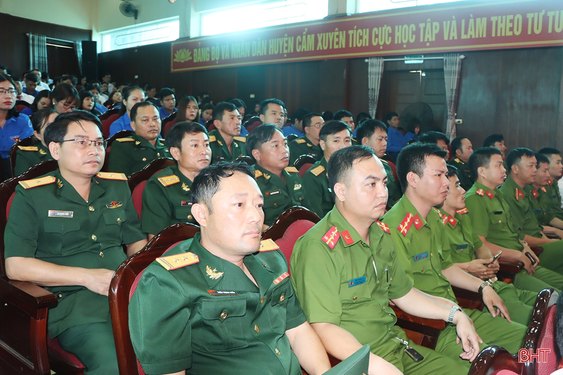 Noi gương Tổng Bí thư Hà Huy Tập, mỗi cán bộ, đảng viên phải luôn đặt mình vào hoàn cảnh người dân để xử lý công việc hiệu quả, kịp thời