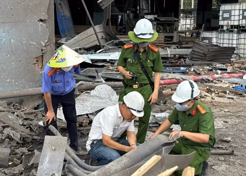 Lực lượng chức năng khám nghiệm hiện trường vụ tai nạn. (Nguồn: Công an tỉnh Đồng Nai)