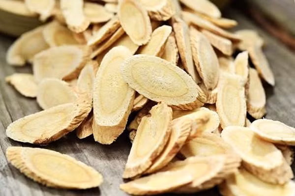 Yến sào, hoàng kỳ bổ nguyên khí, tăng cường sức đề kháng.
