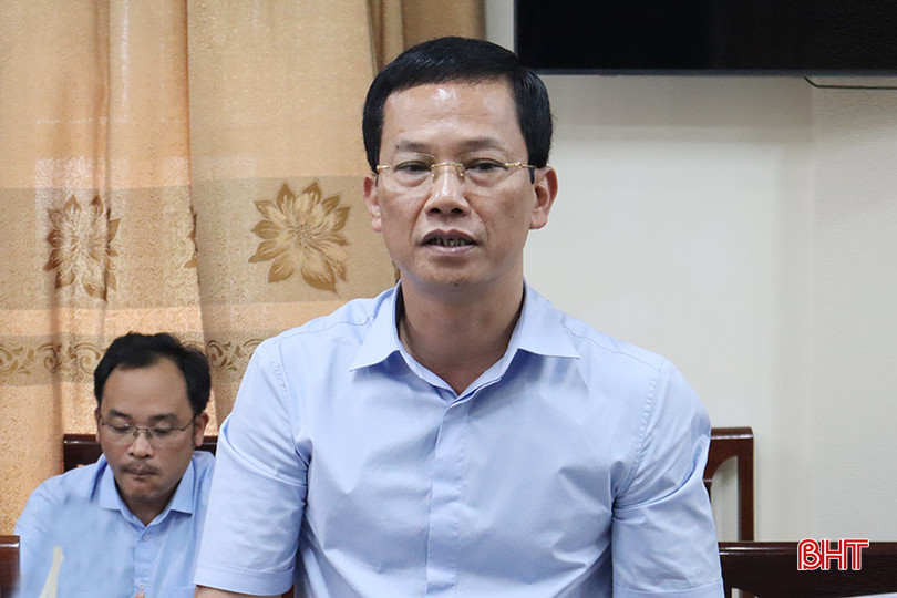 Chủ tịch UBND TP Hà Tĩnh Nguyễn Trọng Hiếu: UBND thành phố đề nghị Sở Xây dựng rà soát, kiểm tra, tham mưu UBND tỉnh, trình HĐND tỉnh thông qua Đề án phân loại đô thị thành phố Hà Tĩnh mở rộng đạt tiêu chí đô thị loại II, trước khi trình Bộ Xây dựng thẩm định, Thủ tướng Chính phủ quyết định công nhận.