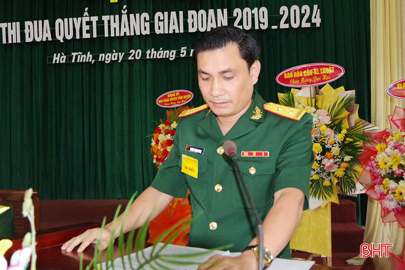 Trung tá Trương Thanh Nghị - Chính ủy Trung đoàn 841 báo cáo kết quả thực hiện phong trào thi đua quyết thắng giai đoạn 2019 - 2024.