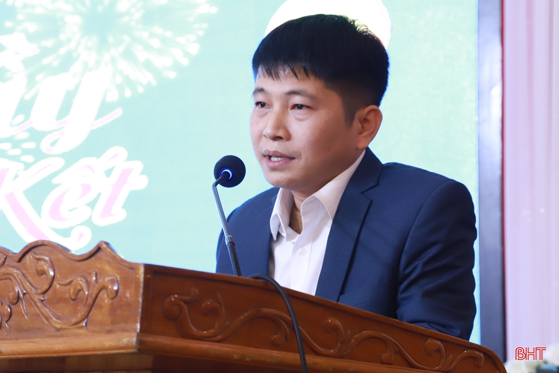 Lãnh đạo tỉnh chung vui “Tết sum vầy” cùng người lao động