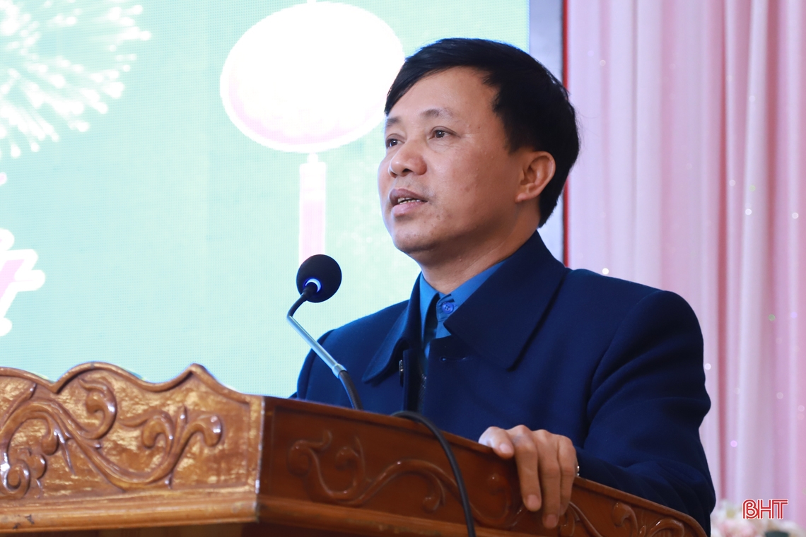 Lãnh đạo tỉnh chung vui “Tết sum vầy” cùng người lao động