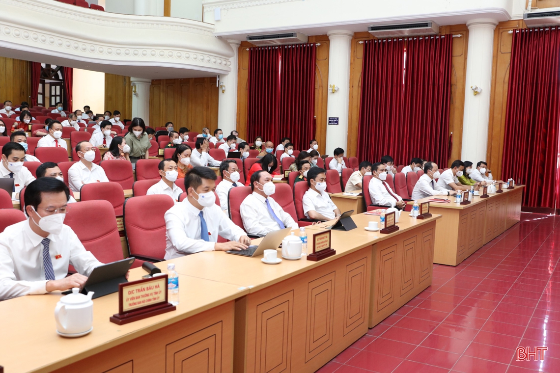 Quyết liệt thực hiện nhiệm vụ phát triển KT-XH nhưng không tách rời công tác phòng dịch Covid-19