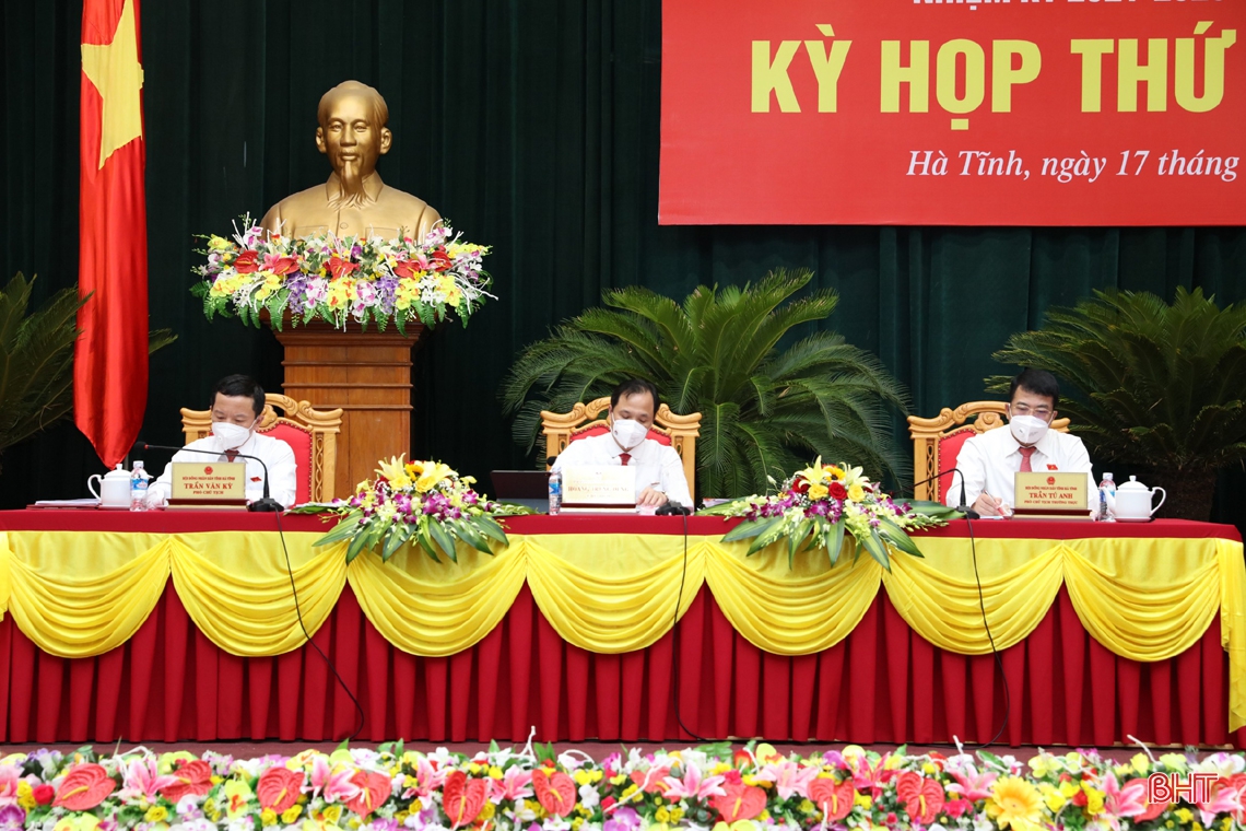 Quyết liệt thực hiện nhiệm vụ phát triển KT-XH nhưng không tách rời công tác phòng dịch Covid-19
