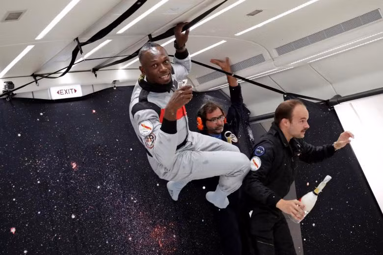 “Tia chớp đen” Usain Bolt thích chạy đua trong môi trường không trọng lực