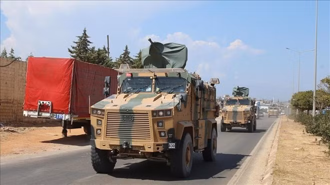 Thổ Nhĩ Kỳ đưa thêm nhiều thiết bị quân sự tới biên giới với Syria