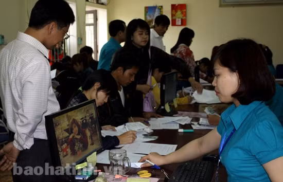 "Nóng" phiên giao dịch việc làm đầu năm ảnh 2