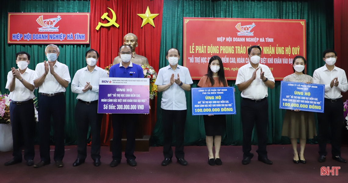 Hiệp hội Doanh nghiệp Hà Tĩnh phát động ủng hộ Quỹ Hỗ trợ học sinh đạt điểm cao, hoàn cảnh đặc biệt khó khăn vào đại học”