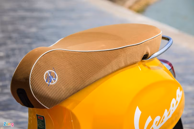 Chi tiết Vespa Primavera Sean Wotherspoon tại Việt Nam ảnh 12 Chi tiết Vespa Primavera bản giới hạn 50 chiếc tại Việt Nam, giá 135 triệu