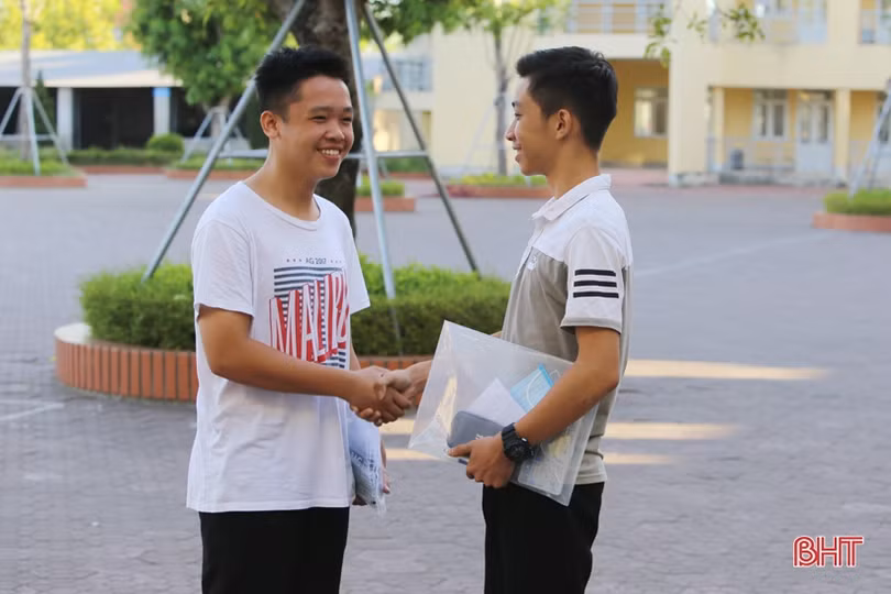 864 thí sinh so tài, giành 355 “tấm vé” vào THPT Chuyên Hà Tĩnh