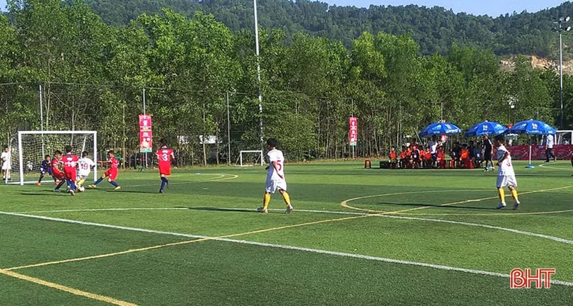 U11 Hà Tĩnh “đại thắng” trận đầu vòng loại Giải Bóng đá Nhi đồng toàn quốc